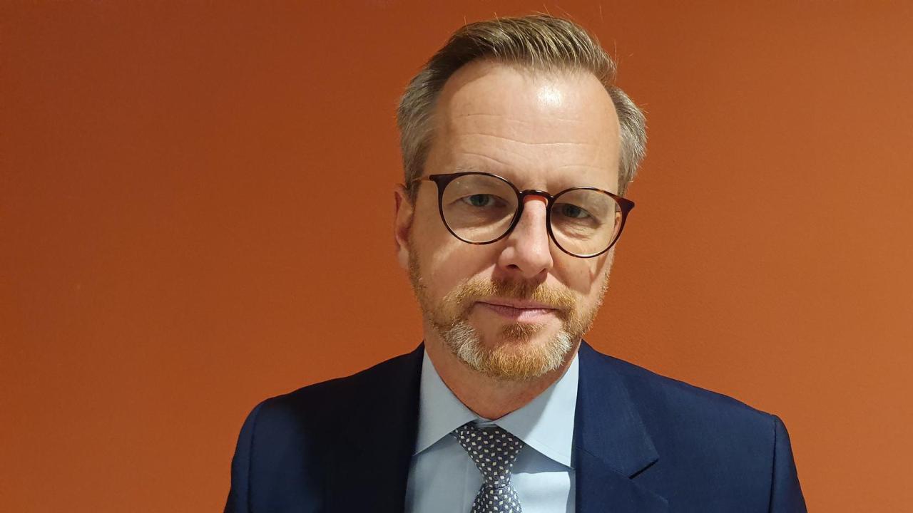 Vi, och de övriga medlemsstater som har återinfört gränskontroll, har gjort bedömningen att gränskontrollerna behövs och att de överensstämmer med det regelverk som finns, säger inrikesminister Mikael Damberg (S) i ett skriftligt svar. Arkivbild.