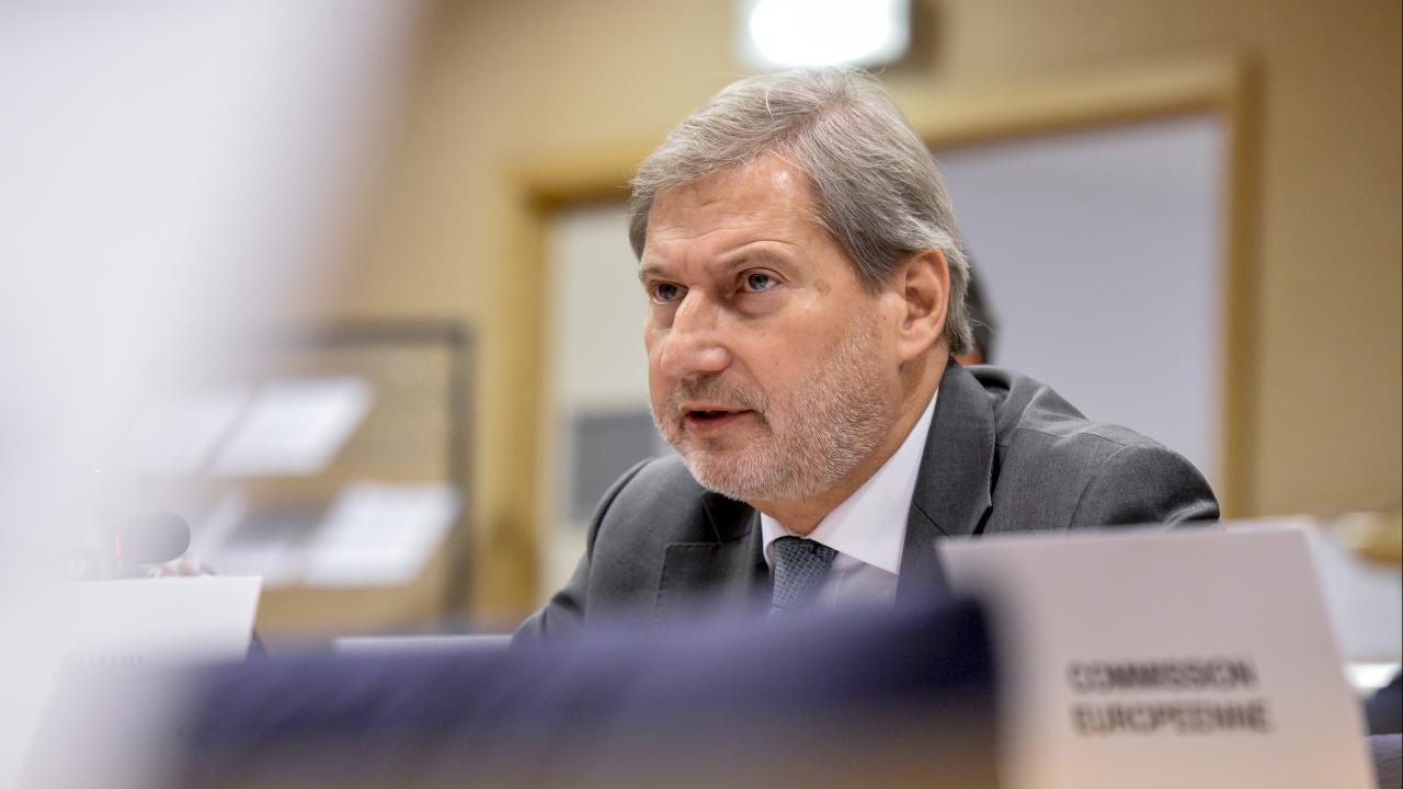 EU:s budgetkommissionär Johannes Hahn menar att det finns sätt att runda ett ungerskt veto. Arkivbild.