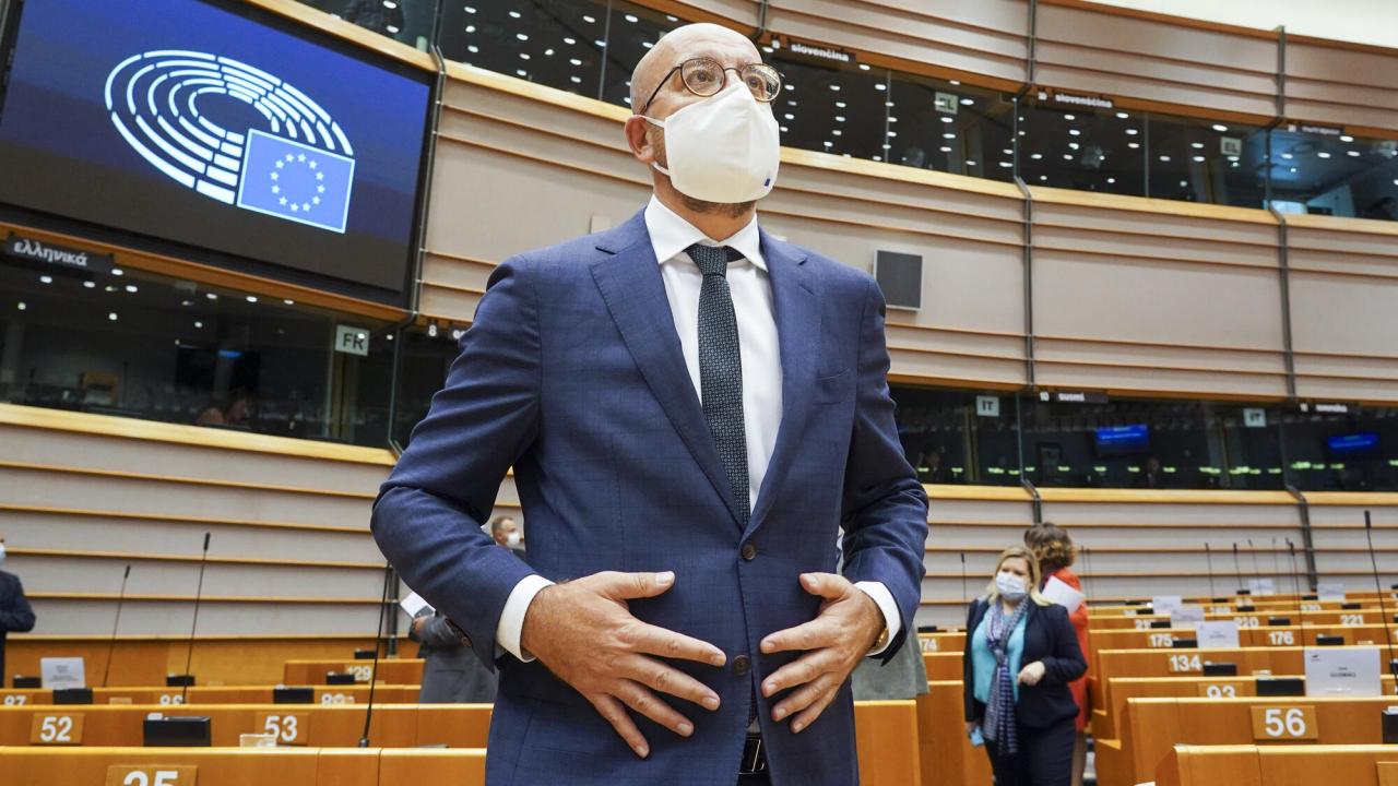 Europeiska rådets ordförande Charles Michel försvarade stats- och regeringschefernas budgetuppgörelse i en debatt i samband med EU-parlamentets resolution i förra veckan.