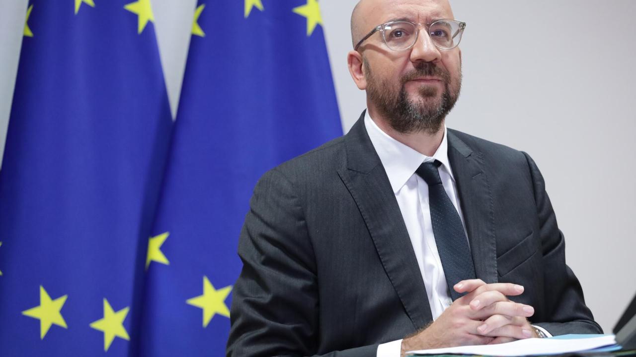 Europeiska rådets ordförande Charles Michel på midsommaraftonens videotoppmöte.
