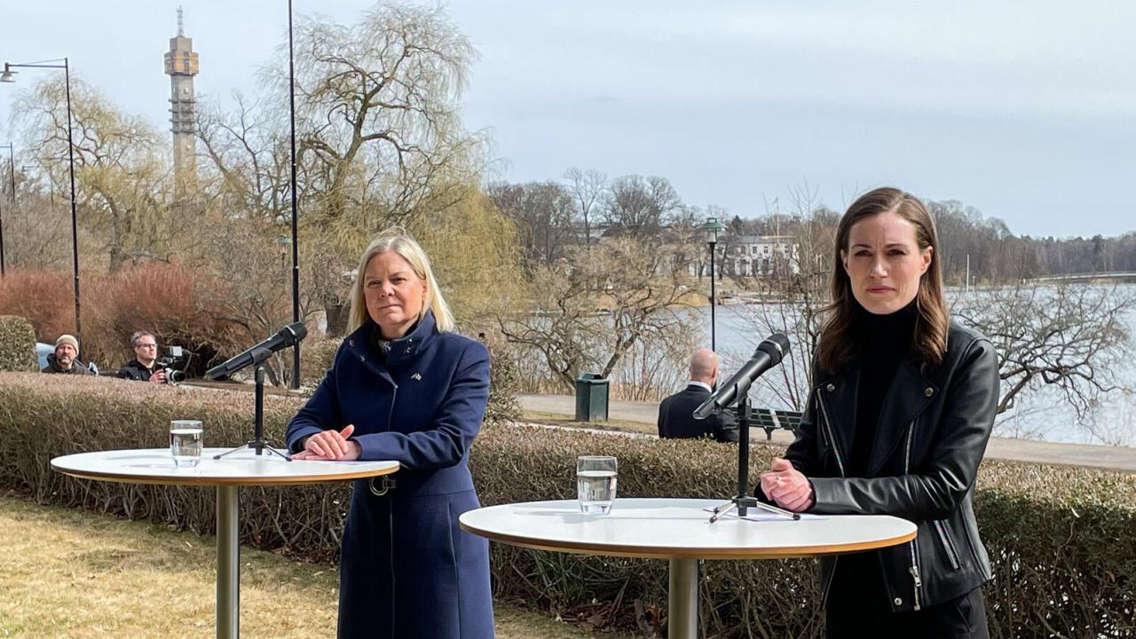 Statsminister Magdalena Andersson (S) håller presskonferens med sin finländska motsvarighet Sanna Marin på onsdagen. 