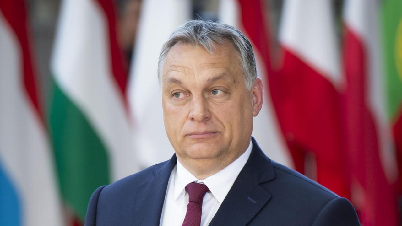 Ungerns premiärminister Viktor Orbán anser att andra högerpartier som kritiserar hans Fidisz går vänsterns ärenden. Arkivbild.
