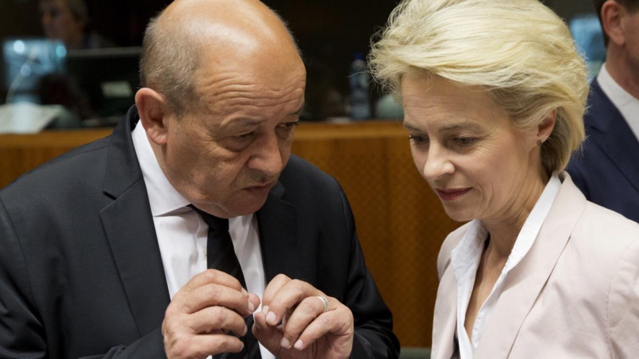 Frankrikes och Tysklands försvarsministrar Jean-Yves Le Drian och Ursula von der Leyen har tillsammans tagit fram förslaget. Arkivbild.