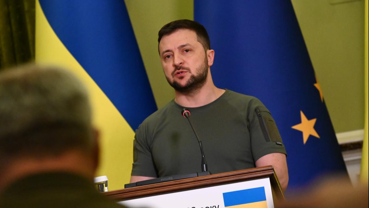 Ukrainas president Volodomyr Zelenskyj säger att rättsväsendet i Ukraina ska reformeras för att uppfylla EU:s krav.