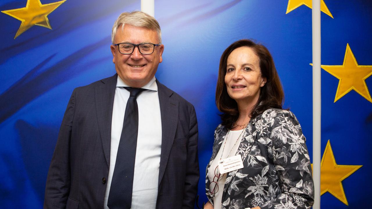 EU-kommissionär Nicolas Schmit  och tidigare EU-kommissionär Anna Diamantopoulou