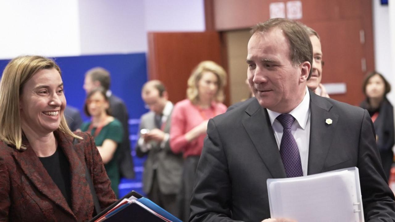 EU:s utrikeschef Federica Mogherini och statsminister Stefan Löfven under EU-toppmötet.
