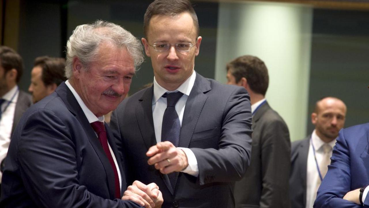 Luxemburgs utrikesminister Jean Asselborn och Ungerns dito Péter Szijjártó har startat ett ordkrig efter att den ungerska premiärministern Viktor Orbáns kontroversiellt tal om muslimsk invandring. 