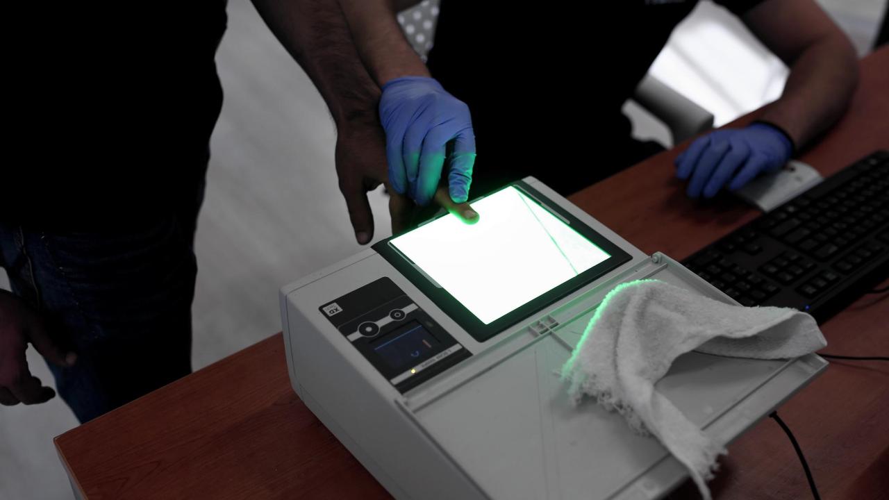 Alla EU-länder ska ta ansvar och registrera asylsökande.