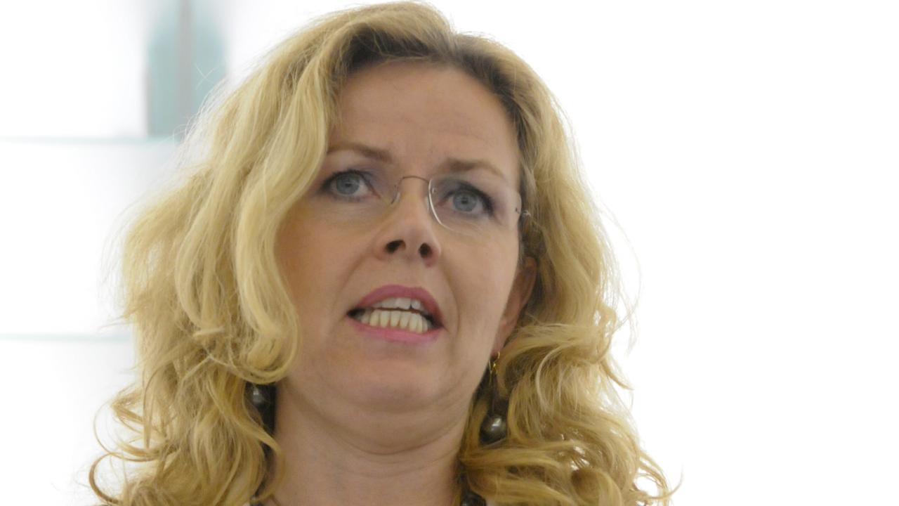 Europaparlamenariker Cecilia Wikström (FP) tror att EU lyckas enas om en ny asyl- och flyktingpolitik.