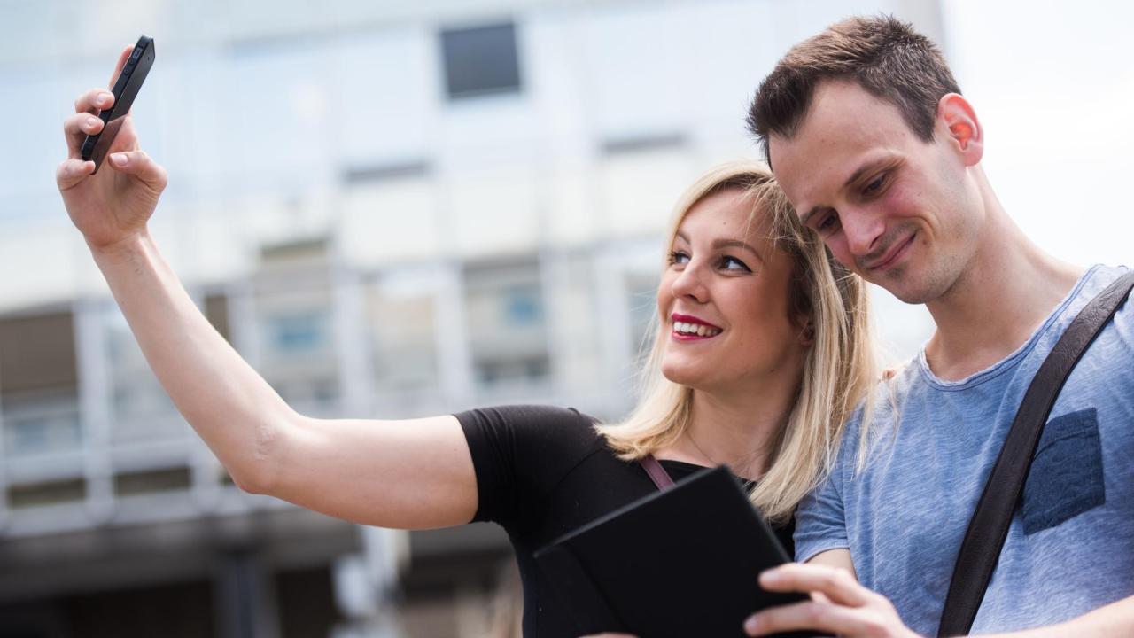 EU-parlamentariker röstade för stärkt skydd för privatpersoner som använder appar som Messenger.