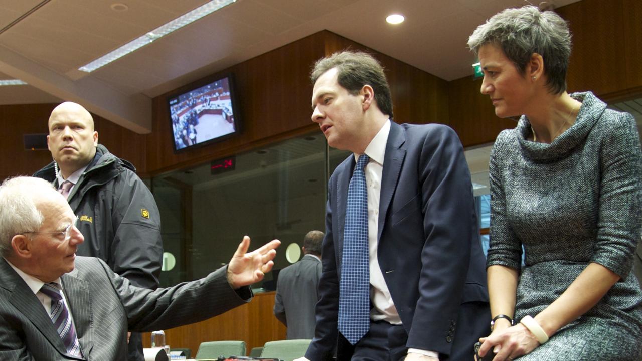 Den danska finansministern Margrethe Vestager talar med tyske Wolfgang Schäuble och brittiske George Osborne. Arkivbild.