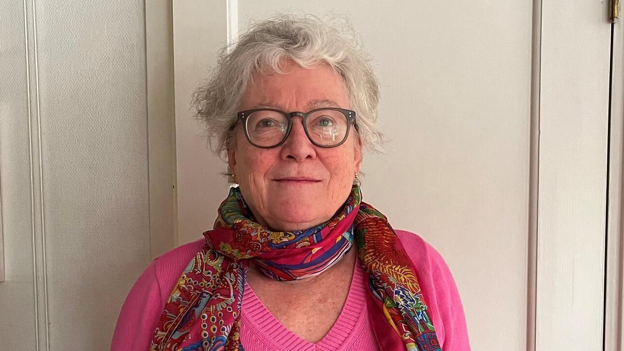 Eva Nisser avvisar euroanhängares argumentation om ett svenskt medlemskap i valutasamarbetet. 