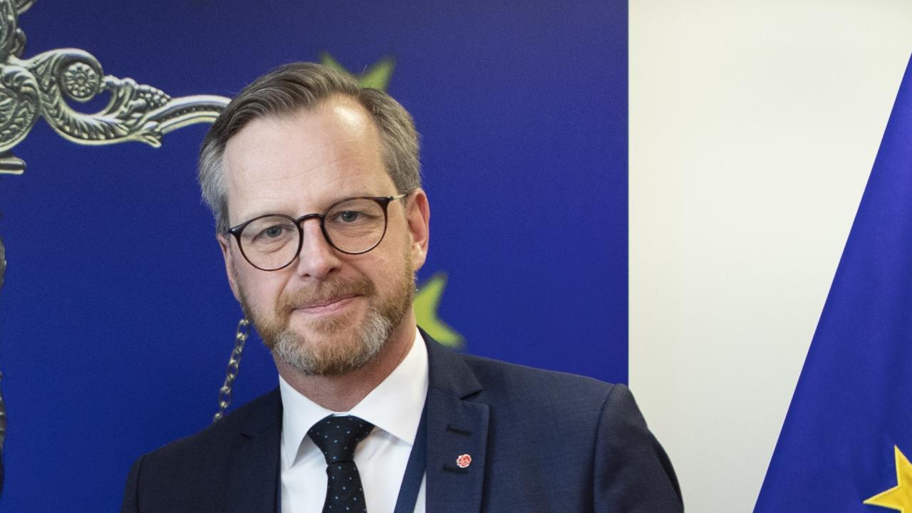 Inrikesminister Mikael Damberg (S) säger nu att det är dags att omvärdera Sveriges hållning till Europeiska åklagarmyndigheten