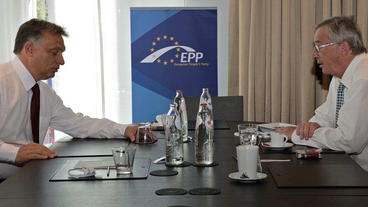 Ungerns premiärminister Viktor Orbán och EU-kommissionens ordförande Jean-Claude Juncker träffas i morgon. Arkivbild.