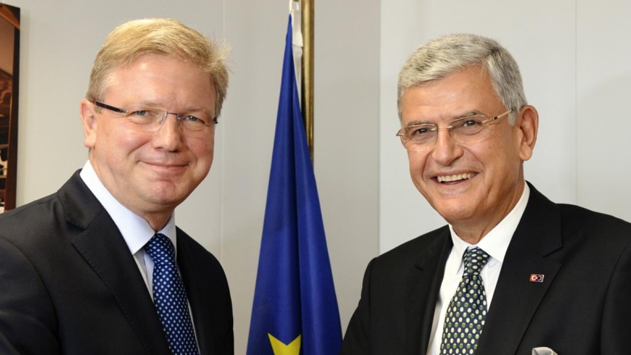 EU:s utvidgningskommissionär Štefan Füle och den turkiske EU-ministern Volkan Bozkır. Arkivbild.