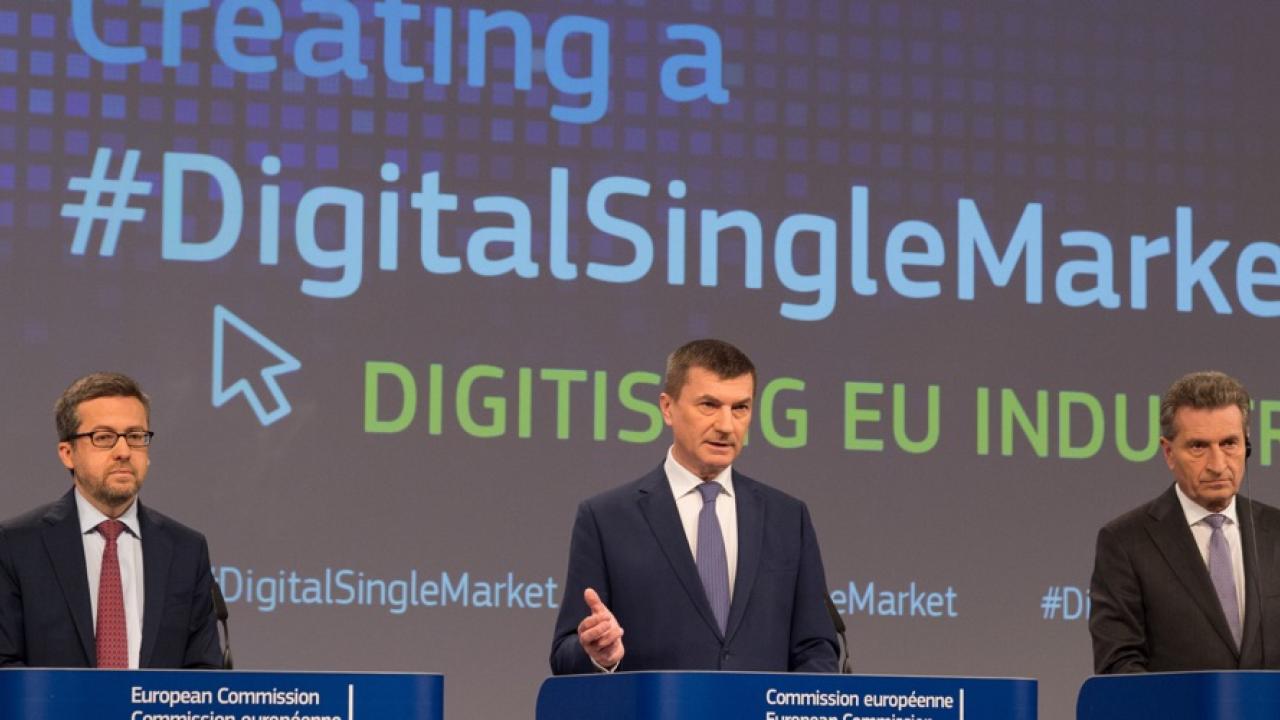 EU-kommissionärer Carlos Moedas, Andrus Ansip och Günther Oettinger. 