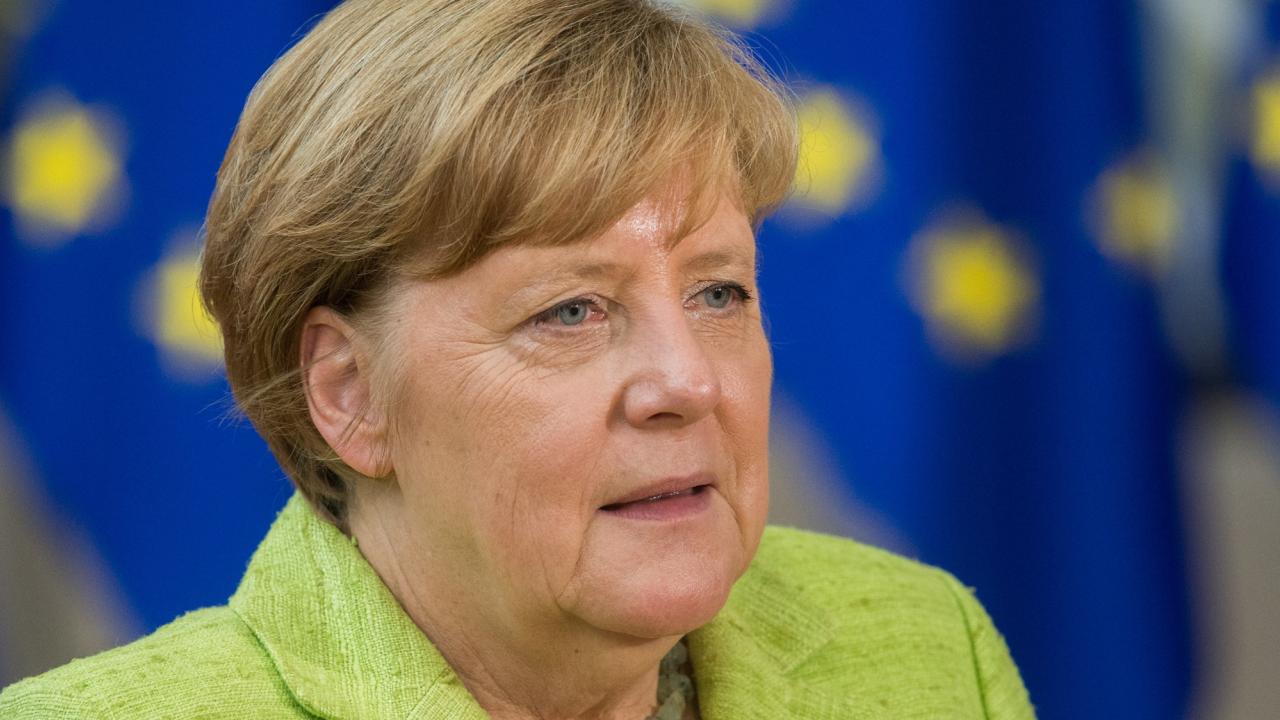 Det tog den tyska förbundskanslern Angela Merkel 250 dagar att svara på den franske presidenten Emmanuel Macrons plan för EU. Arkivbild.