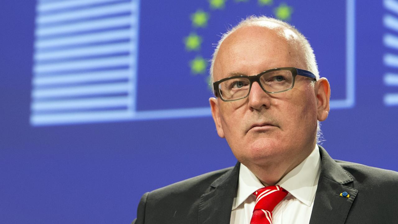 EU-kommissionär Frans Timmermans ansvarar för den pågående granskningen av rättsstatligheten i Polen. 