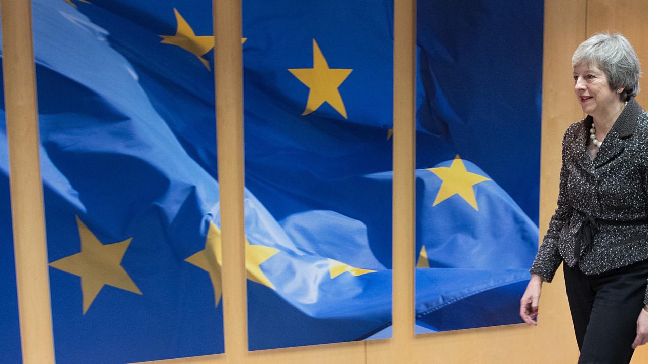 Storbritanniens konservativa premiärminister Theresa Mays regering riskerar att falla om utträdesavtalet röstas ned. Arkivbild.