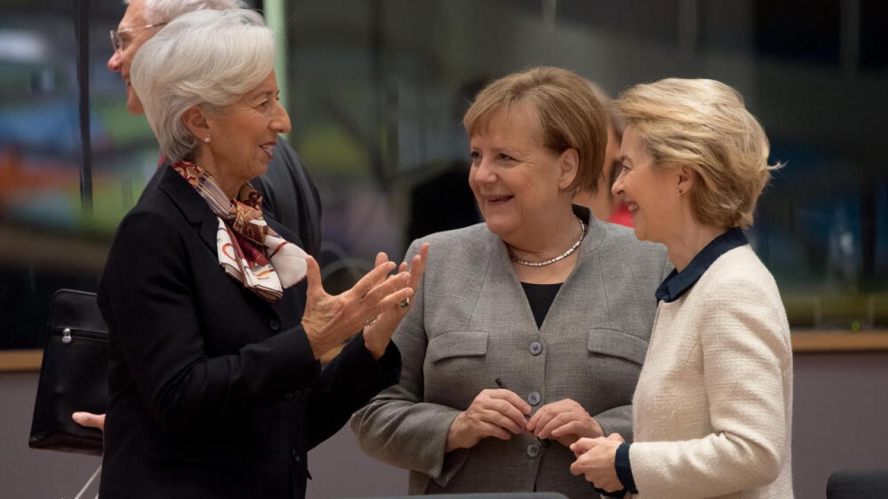 Europeiska Centralbankens chef Christine Lagarde, Tysklands förbundskanslern Angela Merkel och EU-kommissionens ordförande  Ursula von der Leyen kom att spela viktiga roller för att ta EU genom coronakrisen. Arkivbild.