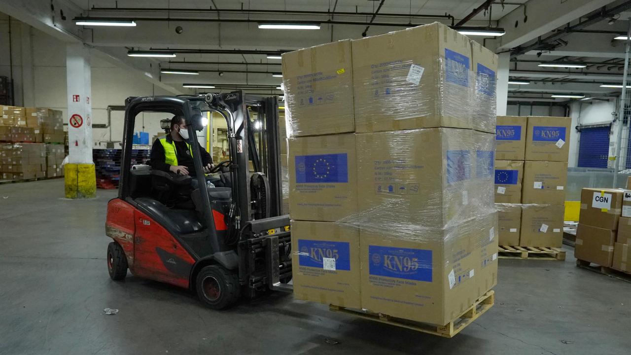 Tyskland och Rumänien har öppnat lokaler för det gemensamma EU-lagret av medicinsk utrustning, finansierat av EU:s budget.