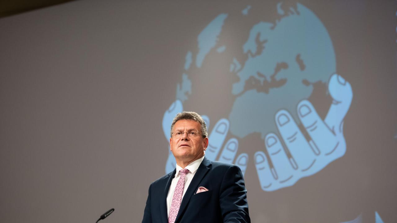 EU:s framsynskommissionär, en slovakisk socialdemokrat, Maroš Šefčovič.