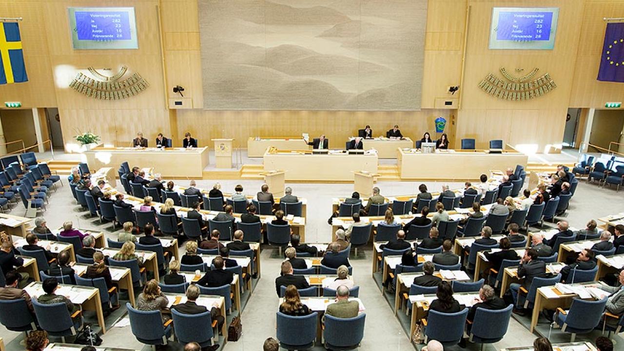 På onsdag 2 mars tar riksdagen ställning till om man genom att hävda brott mot EU:s subsidiaritetsprincip ska försöka få EU-kommissionen att ta tillbaka sitt förslag om nya finansieringskällor till EU-budgeten.