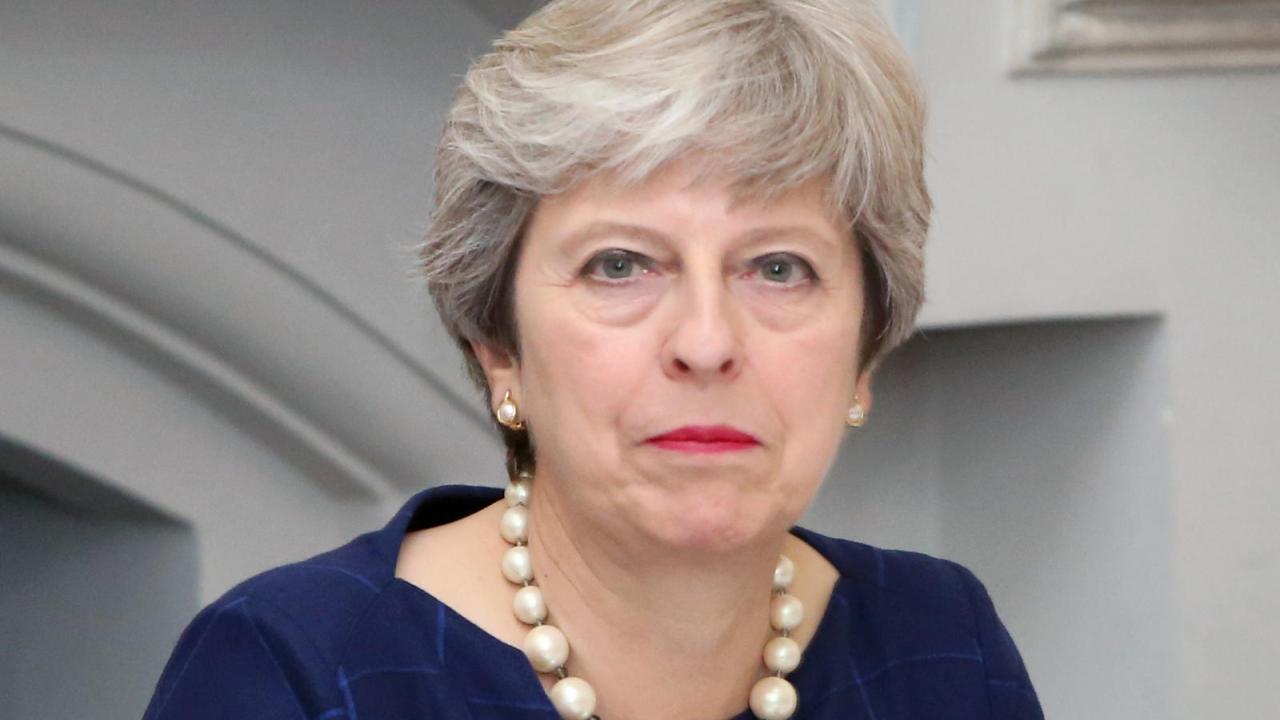 Brittiska premiärministern Theresa May söker stöd i partiet för sin brexitplan.