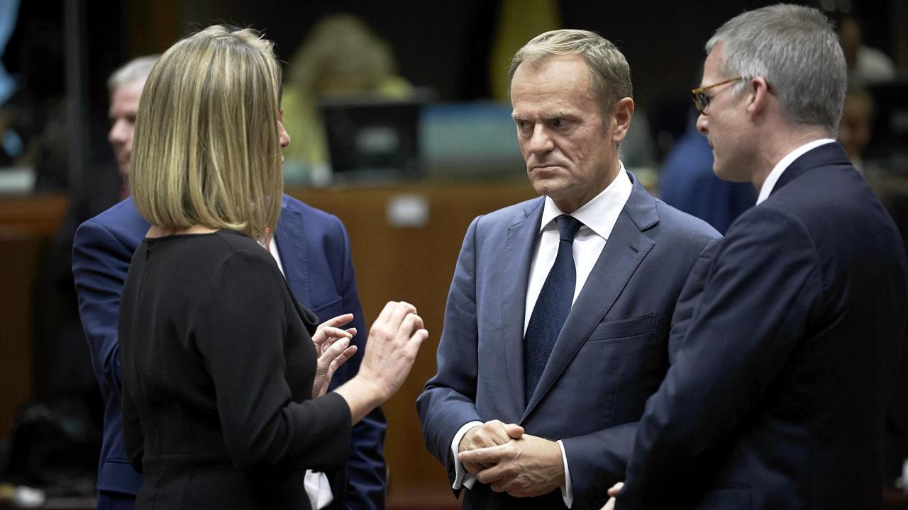 Europeiska rådets ordförande Donald Tusk vill att stats- och regeringscheferna fattar svåra beslut i raka diskussioner.