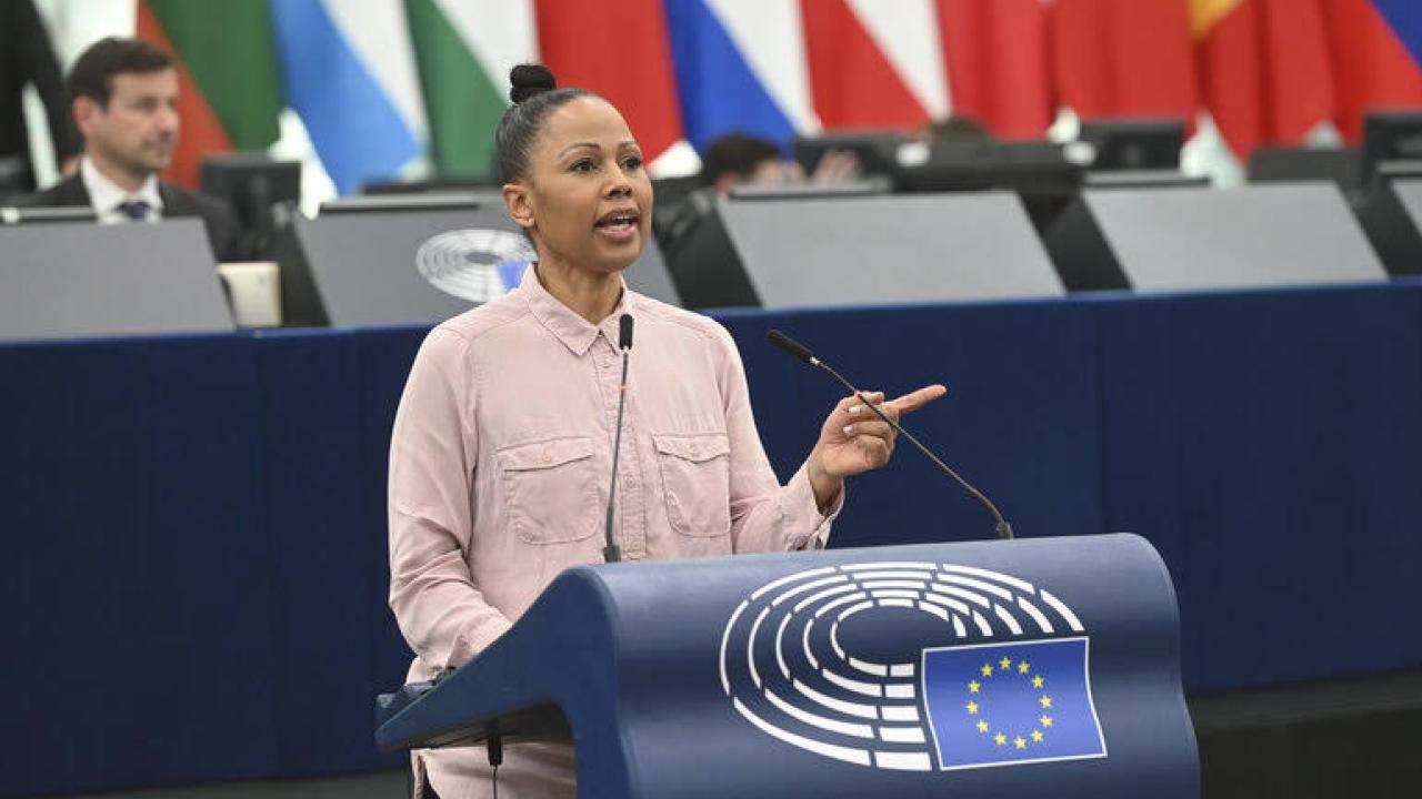 Alice Bah Kuhnke i debatt med det svenska ordförandeskapet om skärpta regler mot diskriminering: "EU:s medborgare förtjänar bättre". 