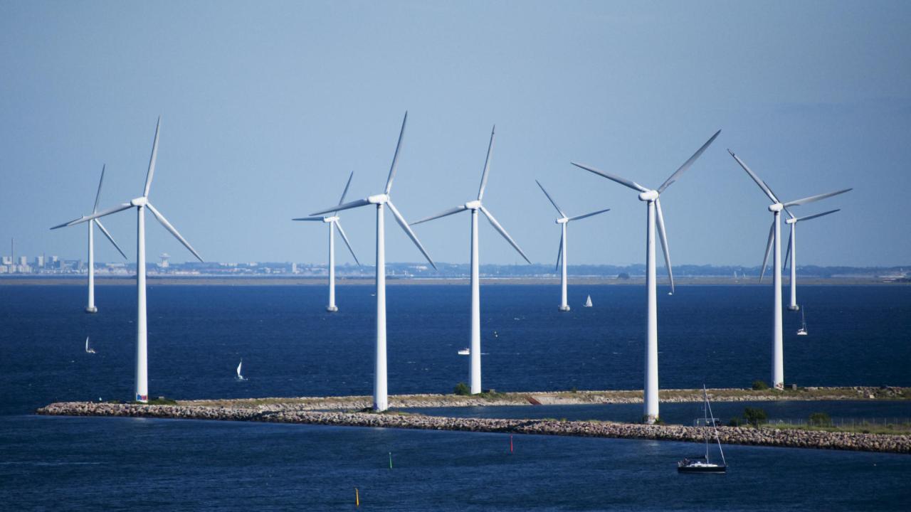 Vindkraftverk utanför Danmark. (Arkivbild)