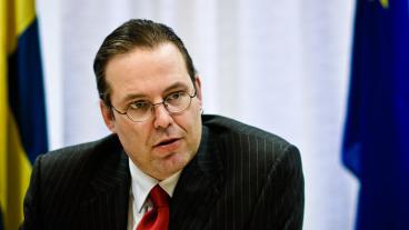 Finansminister Anders Borg (M) kan räkna av en miljard på årets EU-avgift.