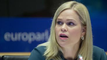 Biträdande arbetsmarknadsminister Paulina Brandberg (L) under tisdagens utfrågning i EU-parlamentet.