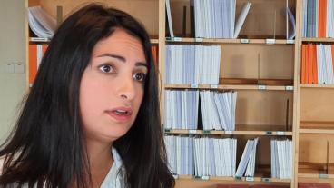 – Jag tror att vi i Sverige ibland tolkar EU-regler på ett väldigt strängt sätt. Vilket gör att vi inte gör de massiva investeringarna som vi skulle kunna göra, säger Nooshi Dadgostar.