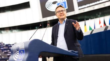 Johan Danielsson är en av de svenska ledamöterna som på torsdagen försökte få Europaparlamentet att ta upp frågan om EU-regler för minimilöner till debatt och beslut i plenum, dock utan att lyckas.