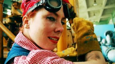 I Tyskland tjänade kvinnor i genomsnitt 22 procent mindre än män innan skatt. Arkivbild.