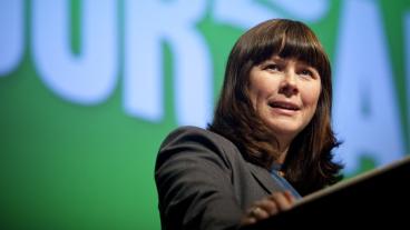 Tidigare klimat- och miljöminister Åsa Romson tar över efter Carl Schlyter som EU-nämndens ordförande. Arkivbild.