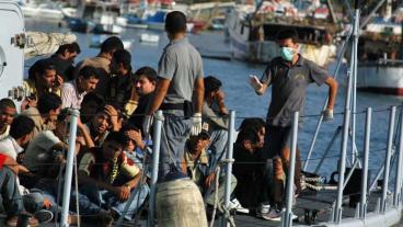 Migranter ankommer på den italienska ön Lampedusa. Arkivbild.