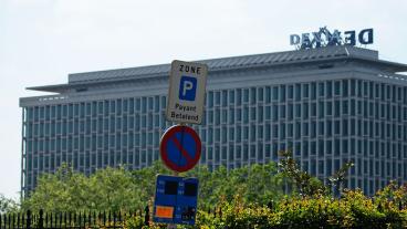 Den vacklande belgisk-franska banken Dexia kan bli en av de banker som söker krislån hos fonden ESM.