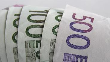 Statsskulden är högre än reglerna tillåter i många EU-länder. 