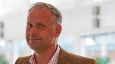 Finanspakten inte bara en centralisering utan även en avdemokratisering av den ekonomiska politiken, skriver Jonas Sjöstedt (V).