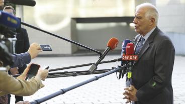 EU:s utrikeschef Josep Borrell vid måndagens utrikesministermöte. 