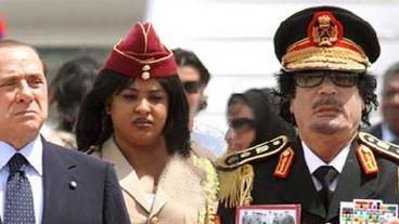 Arkivbild Rom 2009. Libyens diktator Muammar Gaddafi (t. h.) träffar Italiens premiärminister Silvio Berlusconi. 