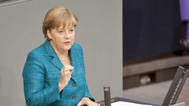 EU måste få ökad befogenhet att granska och straffa länder som inte sköter sin ekonomi, sade Angela Merkel.  Arkivbild.