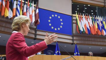 EU-kommissionens ordförande Ursula von der Leyen presenterar sitt förslag på en ny coronafond och uppdaterad flerårsbudget.