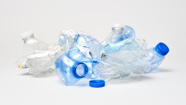 Närmare två av fem kilogram gamla plastförpackningar återvinns i EU. Arkivbild.