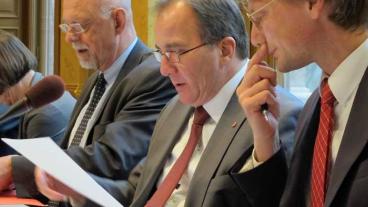 Statsminister Stefan Löfven på sitt första möte i EU-nämden begrundar förhandlingsbuden.