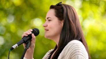 Den belarusiska oppositionsledaren Svetlana Tichanovskaja under ett valtal i Vitebsk. Arkivbild.