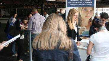 Arbetsökande. Personerna på bilden har inget med artikel att göra.